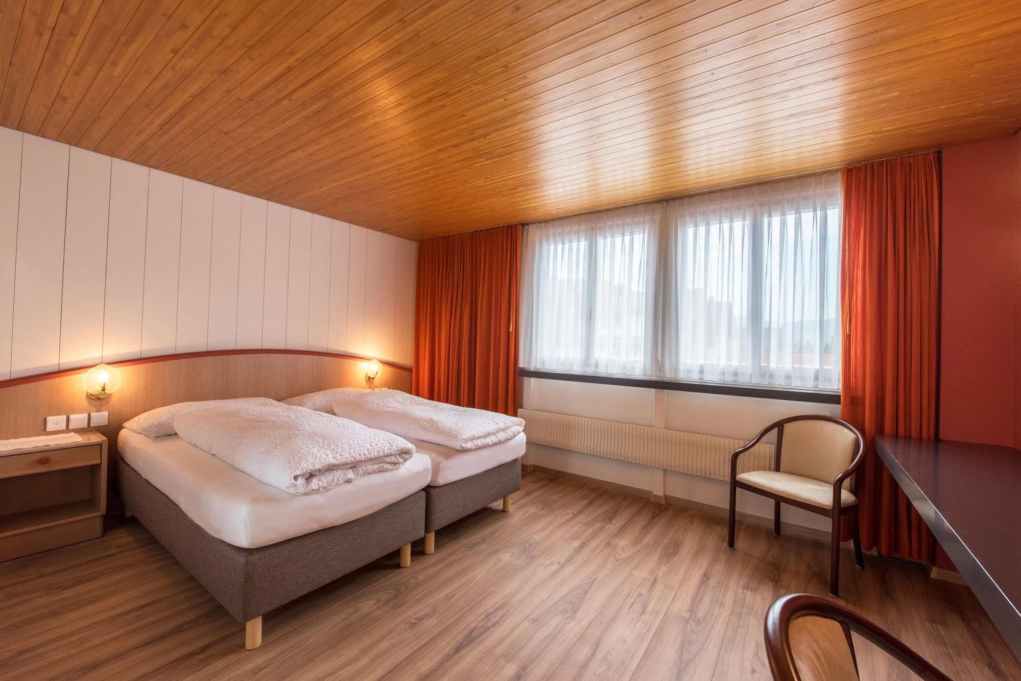 Hotel Garni Rosslipost 安特里堡 外观 照片