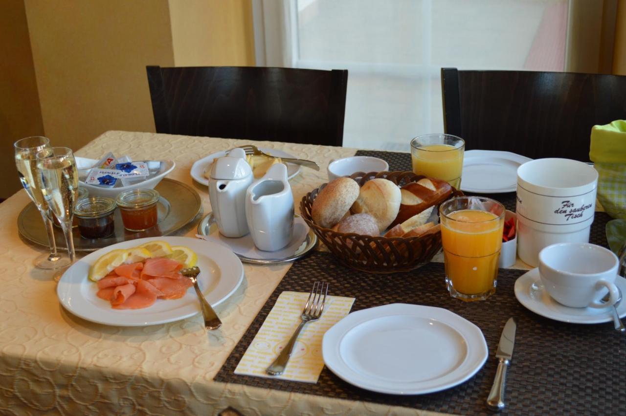 Hotel Garni Rosslipost 安特里堡 外观 照片